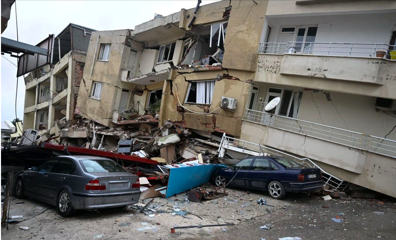 Bir mahalle böyle yerle bir oldu! İşte depremin yıktığı Hatay ve Kahramanmaraş'tan yürek yakan fotoğraflar