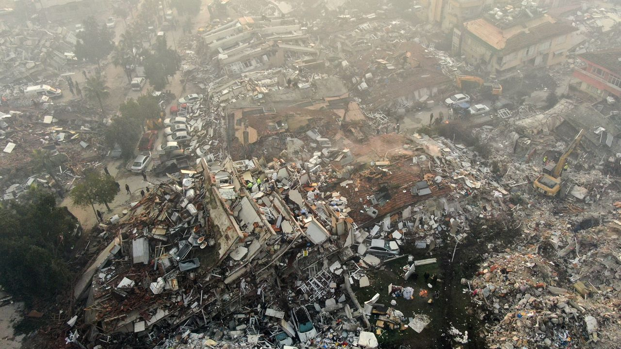 Hatay'da durum vahim korkunç görüntüler geldi enkaz yığınları havadan böyle fotoğraflandı