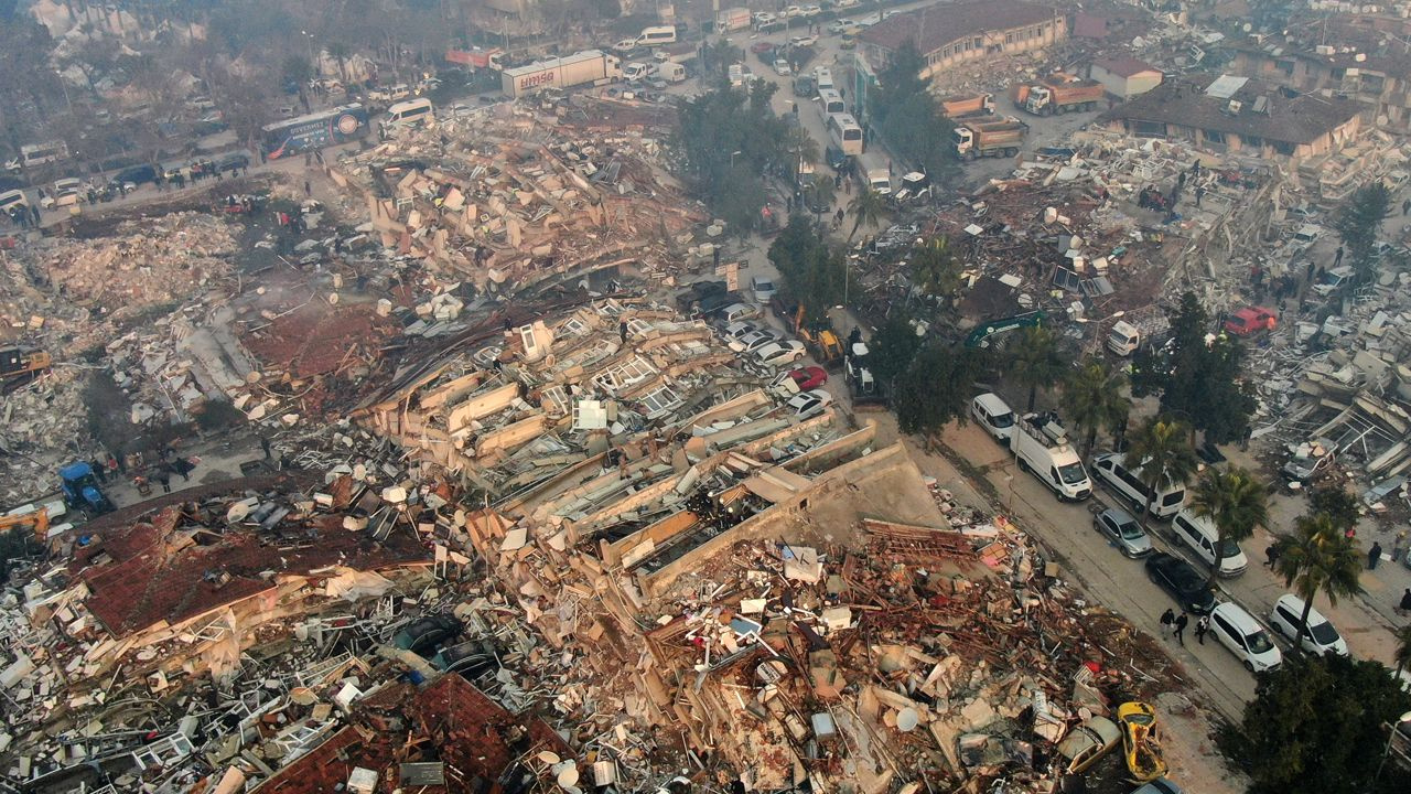 Hatay'da durum vahim korkunç görüntüler geldi enkaz yığınları havadan böyle fotoğraflandı
