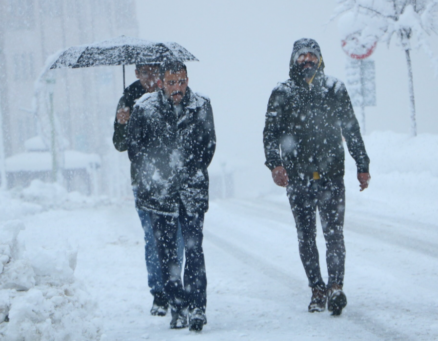 Korktuğumuz başımıza geliyor! Uzman 'uyanıyor' dedi Türkiye'yi uyardı Meteoroloji: Bugüne dikkat