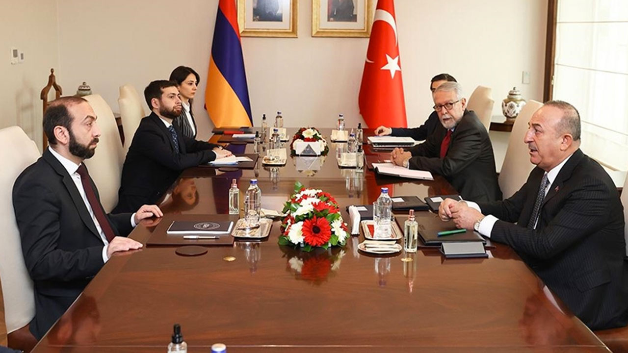 Mevlüt Çavuşoğlu: Ermenistan bu zor günümüzde insanımıza dostluk elini uzattı