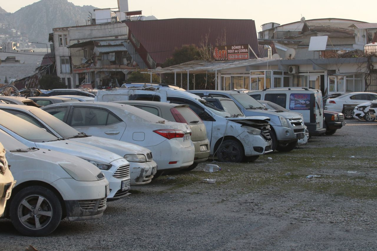 Deprem sonrası dehşete düşüren görüntüler! Hepsini bir araya topladılar