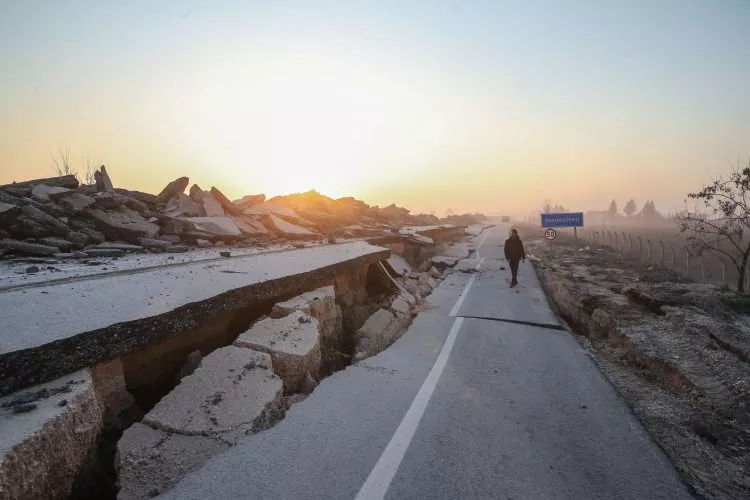 Çarpıcı deprem analizi şoke etti! Türkiye depremi dünyanın yerinden oynadığı gün