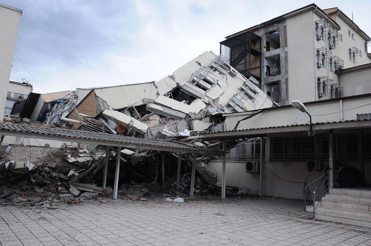Deprem değil ihmal öldürdü! 10 yıl önce 'çürük' raporu verilen hastane 70 kişiye mezar oldu