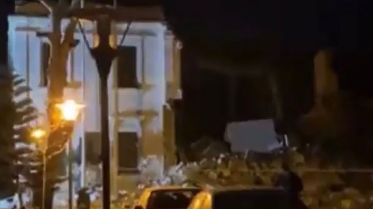 Depremde tarihi Hatay Valiliği binası yıkıldı! Deniz Zeyrek son halini paylaştı