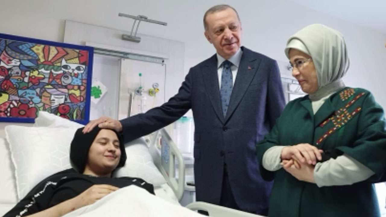 Cumhurbaşkanı Erdoğan, Aleyna Ölmez'e verdiği sözü tuttu; depremzede çocukları hastanede ziyaret etti