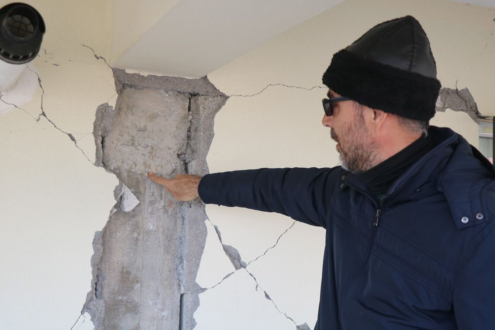 Korkutan iddia! Kolonlarına ekleme yapılan binaya ‘az hasarlı’ raporu verildi