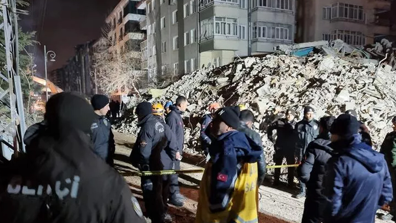 Malatya'da 5.6'lık depremde enkaz altında kalmıştı! Bedih Kış'ın cansız bedenine ulaşıldı