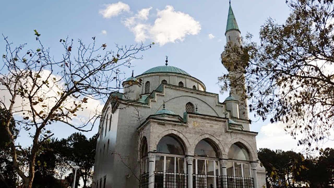 İstanbul'da camide yasak aşk rezaleti! Müezzin karakola sığındı