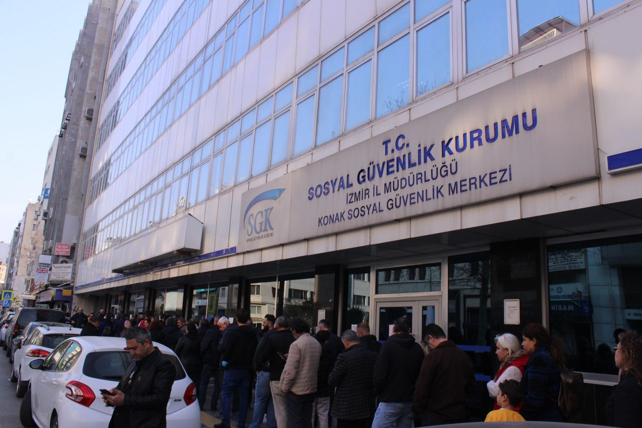 EYT'liler emekli maaşı için aylarca bekleyecek! Hele Ankara ve İstanbul'daki EYT'liler yandı