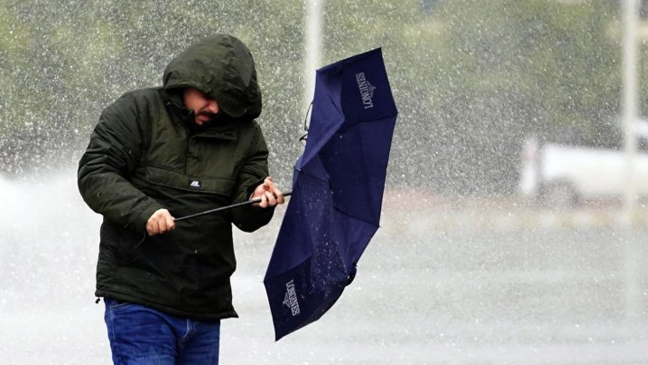 Meteoroloji'den 3 Mart uyarısı! Kar ve yağmur beklenen yerler açıklandı İstanbul'da bugün hava...