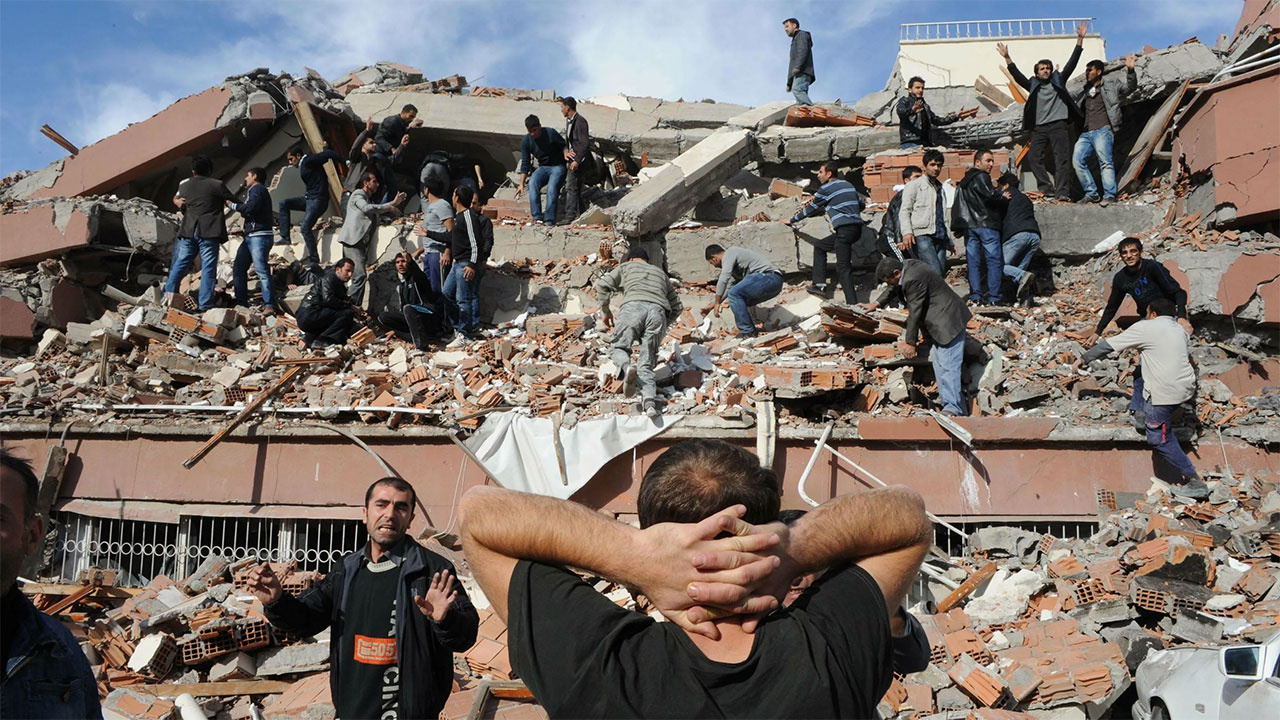 Deprem anketi! 11 şehri yıkan deprem siyasetçileri de enkaz altında bıraktı! Optimar araştırdı