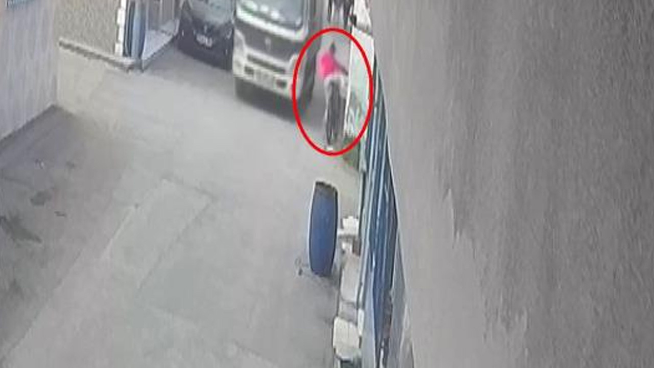 Bursa'da kahreden görüntü! 10 yaşındaki çocuk kamyonetin altında kalarak can verdi