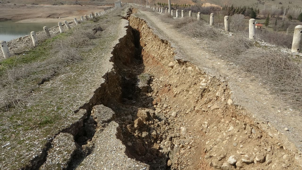 Deprem sonrası barajda meydana geldi! Malatya’da ürküten görüntü