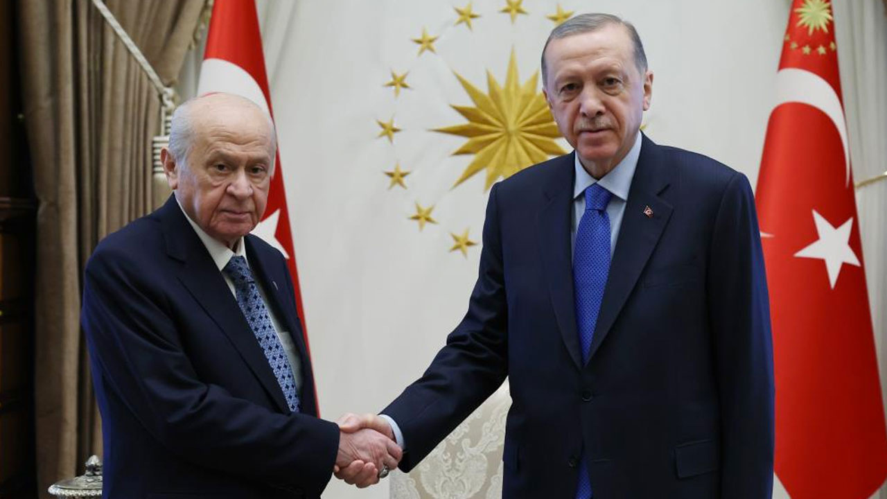 Cumhurbaşkanı Erdoğan ve MHP lideri Devlet Bahçeli, Beştepe'de bir araya geldi gündemde iki konu var