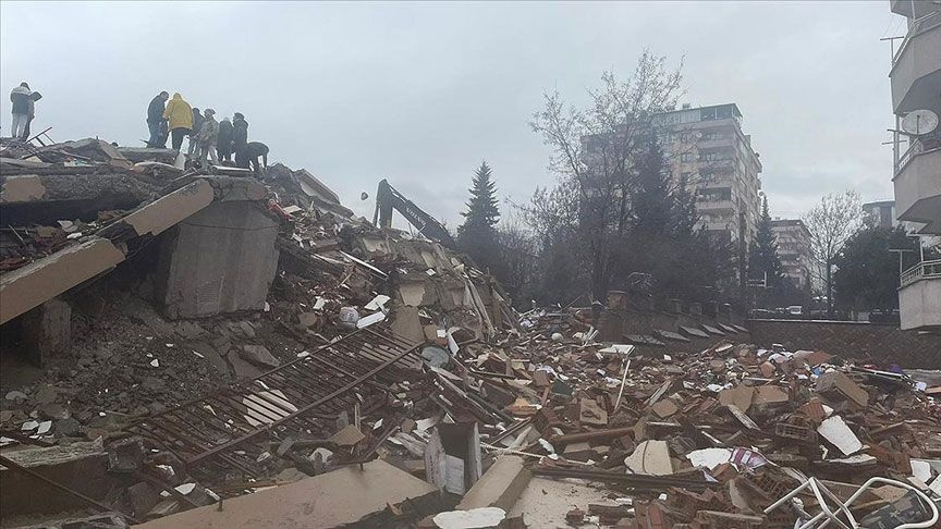 Son anket sonuçları bomba! Canlı yayında açıkladı Erdoğan mı Kılıçdaroğlu mu daha başarılı olurdu?