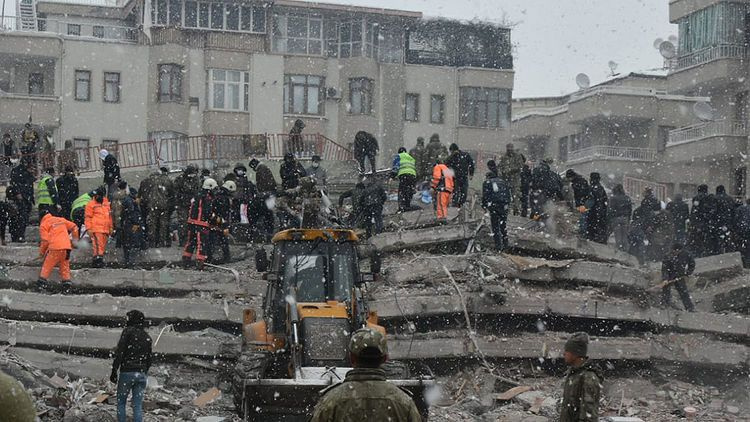 Son anket sonuçları bomba! Canlı yayında açıkladı Erdoğan mı Kılıçdaroğlu mu daha başarılı olurdu?