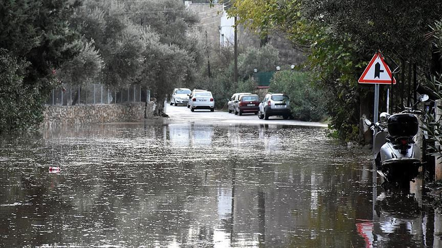 Sel felaketi yaşanıyor! Meteoroloji ve AFAD'dan peş peşe kritik uyarılar saat verildi