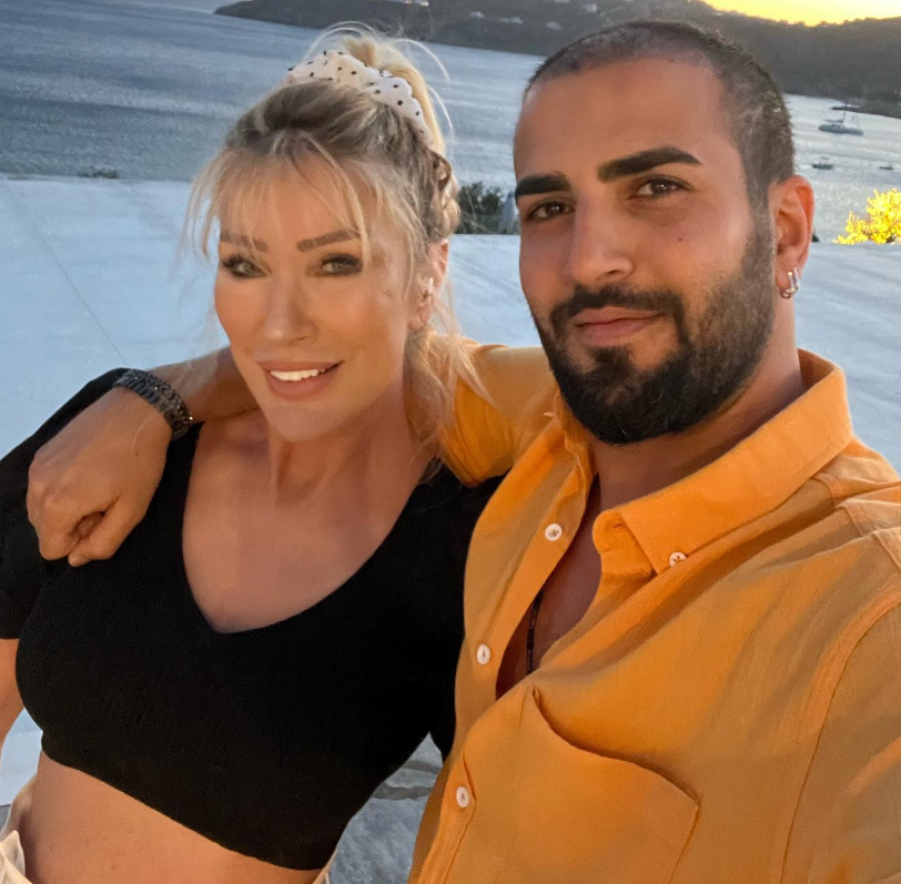 Seda Sayan 'boşanma' sorusuna yanıt verdi kulağındaki işitme cihazı dikkat çekti