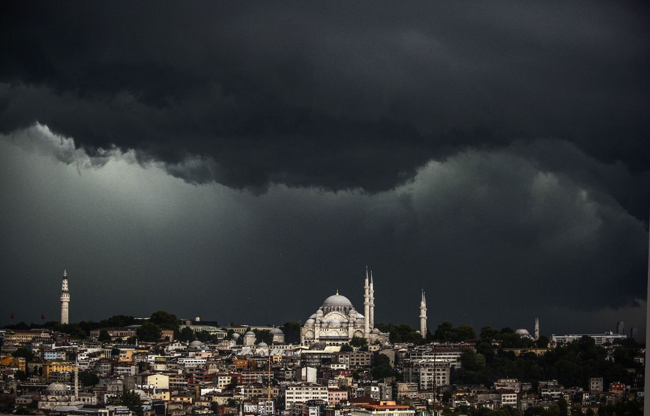 İstanbul'da gri bulut paniği! Evinizi o saatlerde havalandırmayın! Her yıl 44 bin kişiyi öldürüyor