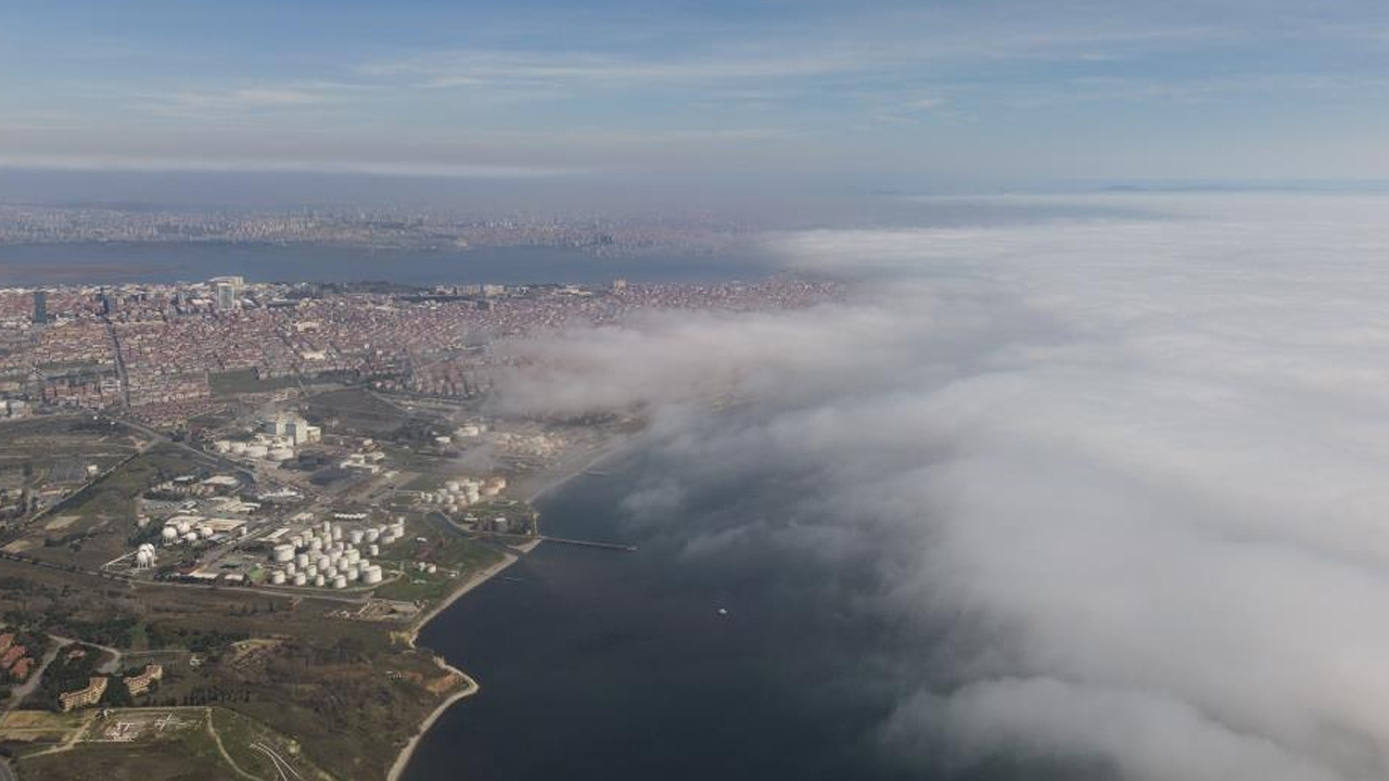 İstanbul'da bugün: 'Sis denizi' kartpostallık manzaralar oluşturdu