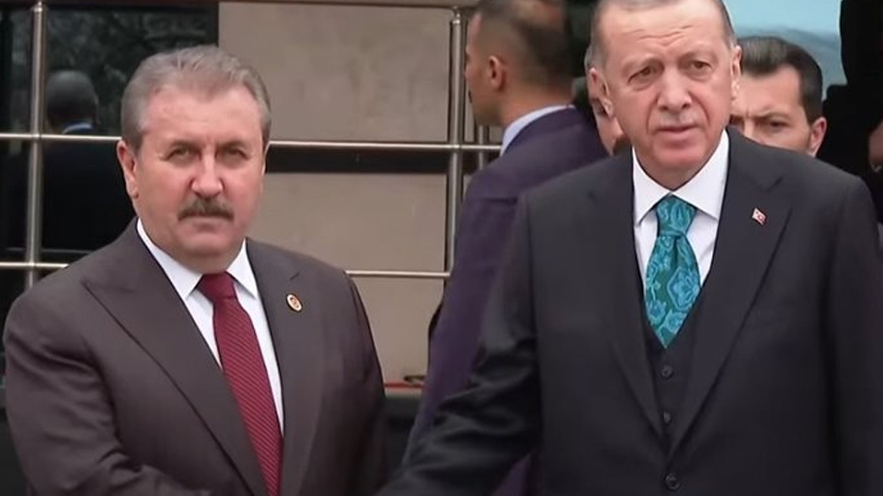 Cumhurbaşkanı Erdoğan, BBP Genel Başkanı Mustafa Destici'yi ziyaret etti