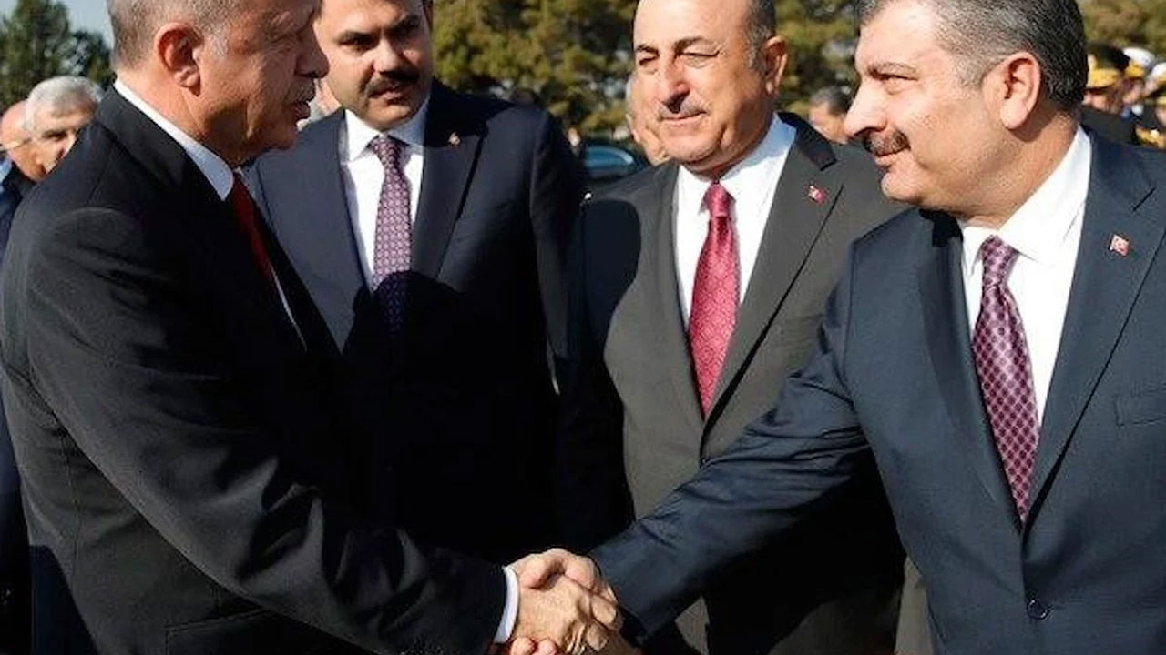 Sağlık Bakanı Fahrettin Koca, Cumhurbaşkanı Erdoğan'dan 'affını istedi' iddiası! Turizm Bakanı da...