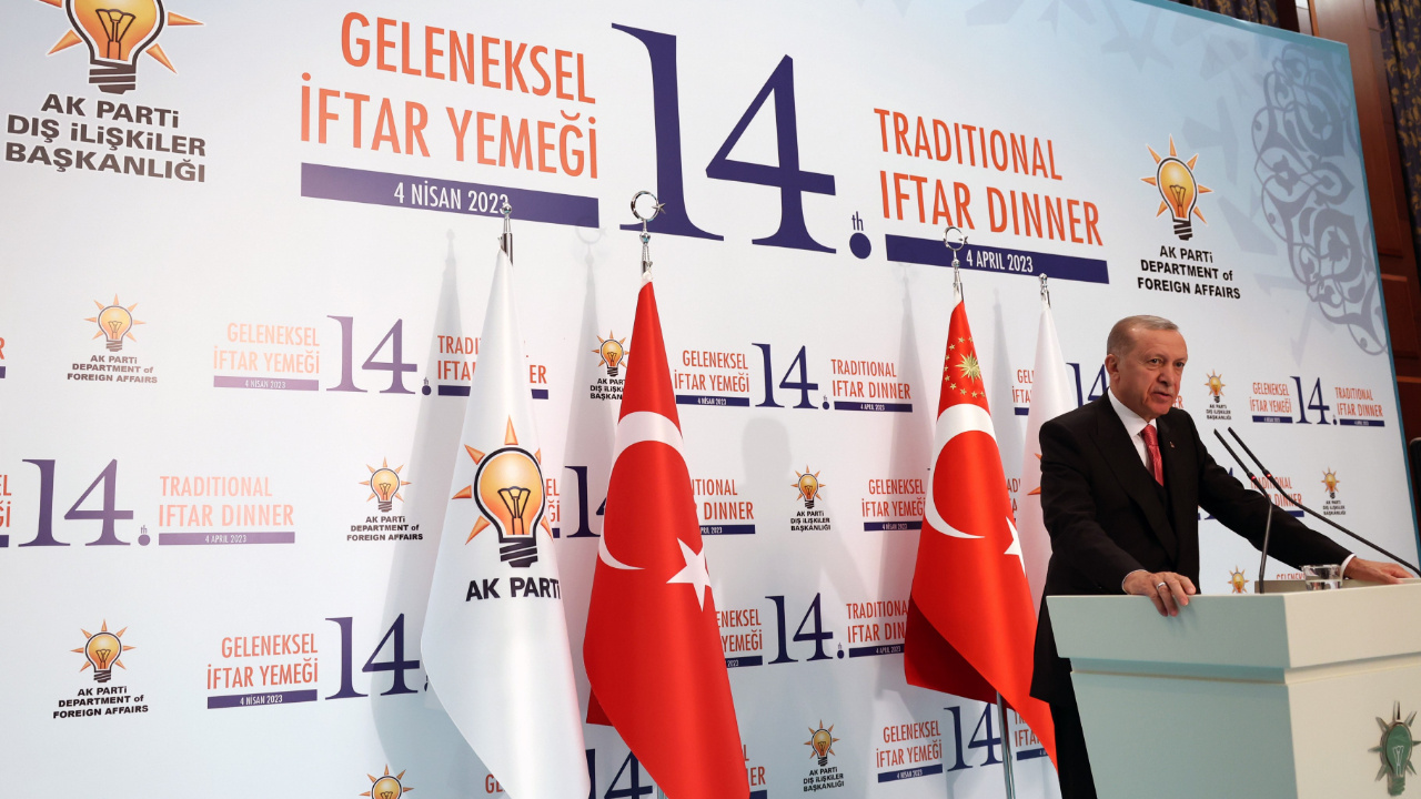 Cumhurbaşkanı Erdoğan'ın 'büyükelçiler iftarı'nda ABD Büyükelçisi Jeff Flake yoktu! 'Ne yüzle geleceksin' demişti
