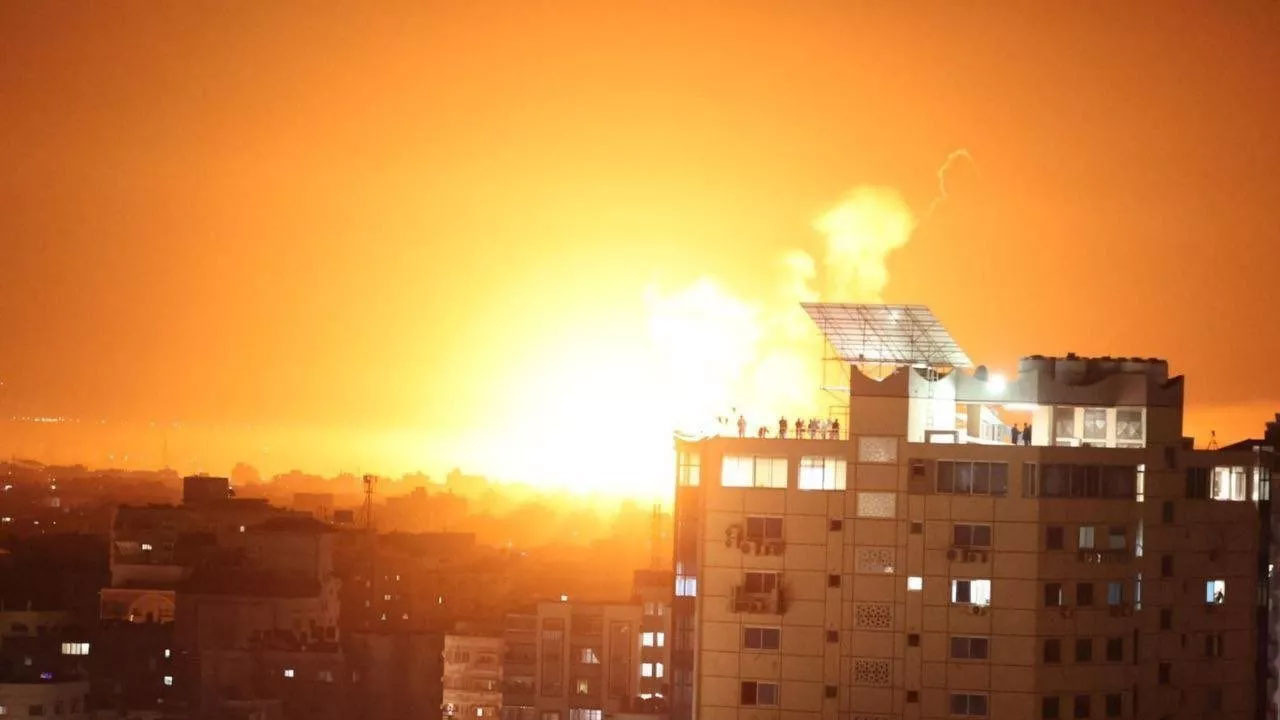İsrail ordusu Gazze’ye saldırmaya başladığını duyurdu