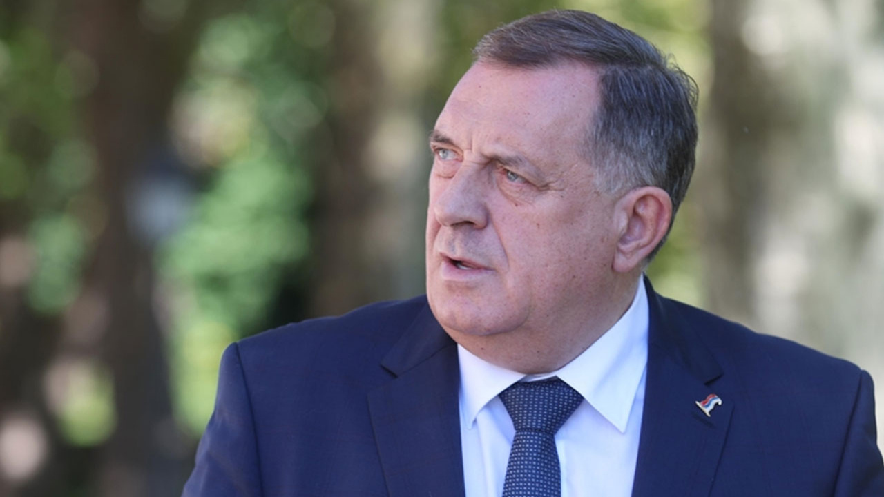 Bosnalı Sırp lider Dodik'ten yeni tehdit: Sırp Cumhuriyeti bağımsız olur
