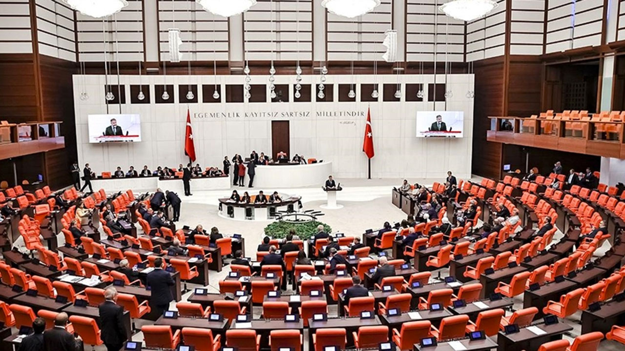 Cumhurbaşkanı Erdoğan üç bakanı liste dışı bıraktı 3 dönem kuralına takılan isimler ortaya çıktı