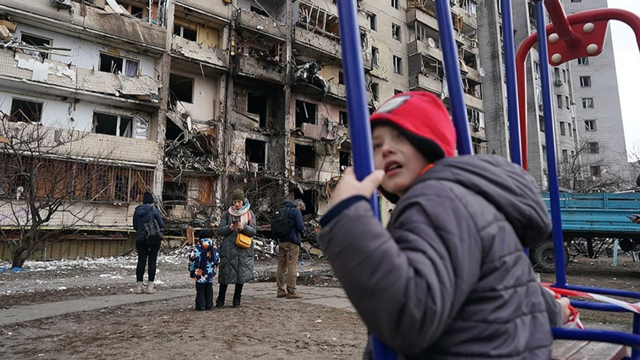Rusya'ya kaçırılan 31 Ukraynalı çocuk yeniden ailesine kavuştu