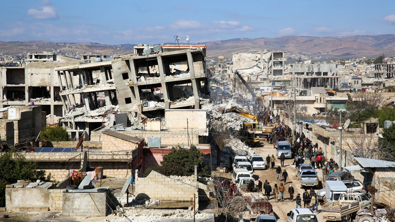 Depremi fırsat bilmişler! Şoke edici iddia: Yardım adı altında silah gönderilmiş