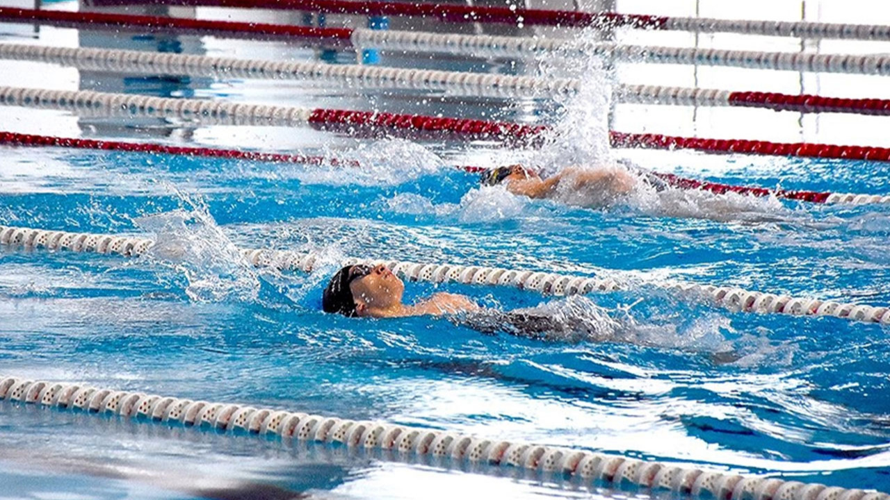 Görme engelli milli yüzücülerin hedefi dünya şampiyonluğu