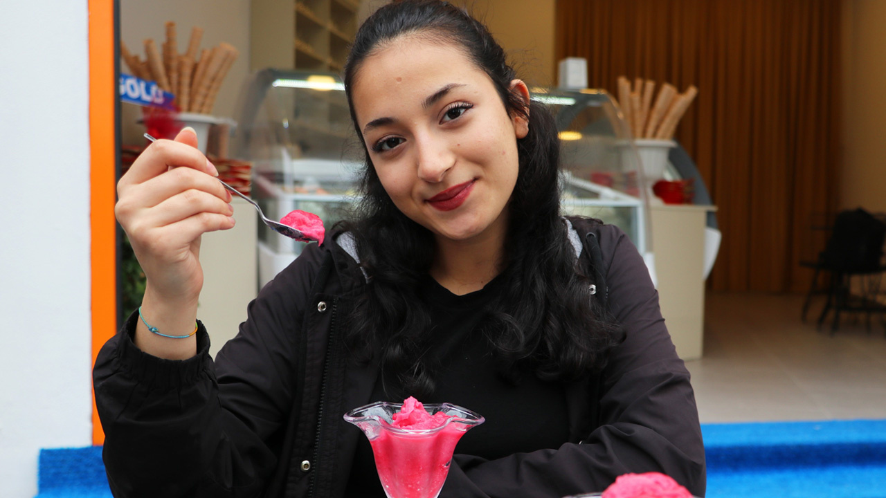 Sonunda bu da oldu: Adana'da bir dondurmacı üretti, talep patladı