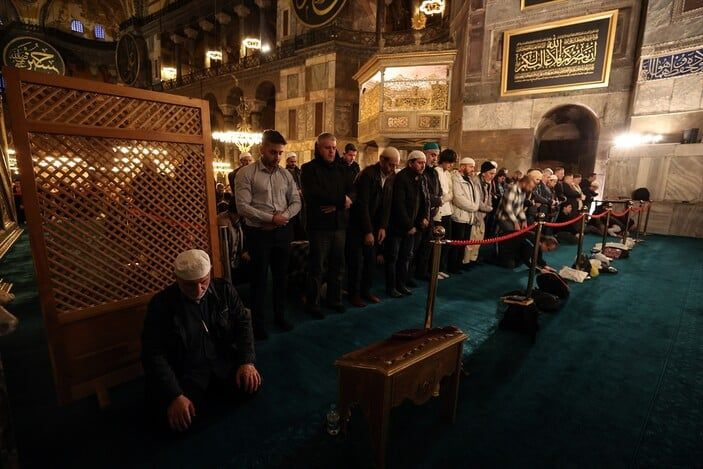 Ayasofya Camisi'nde Kadir Gecesi idrak edildi