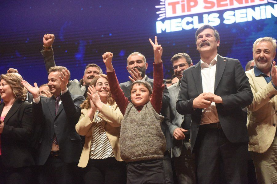 Mehmet Aslantuğ siyasete çabuk ısındı! Siyaset değil, haysiyet mücadelesi
