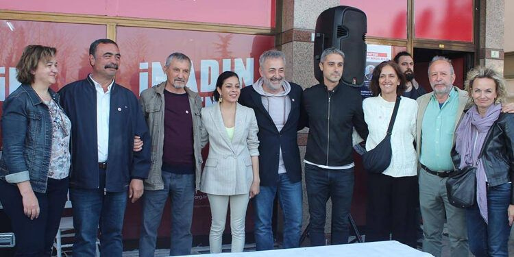 Mehmet Aslantuğ siyasete çabuk ısındı! Siyaset değil, haysiyet mücadelesi