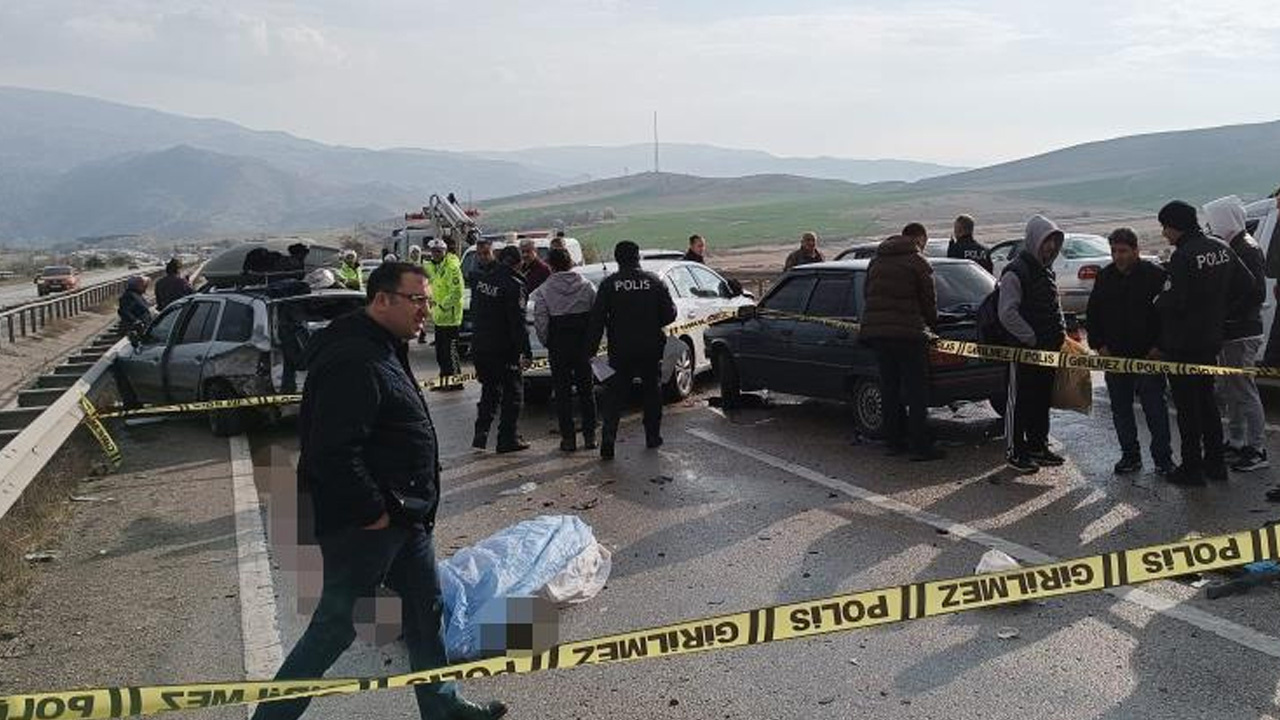 Ankara'da zincirleme trafik kazası 10 araç birbirine girdi! Ölü ve yaralılar var