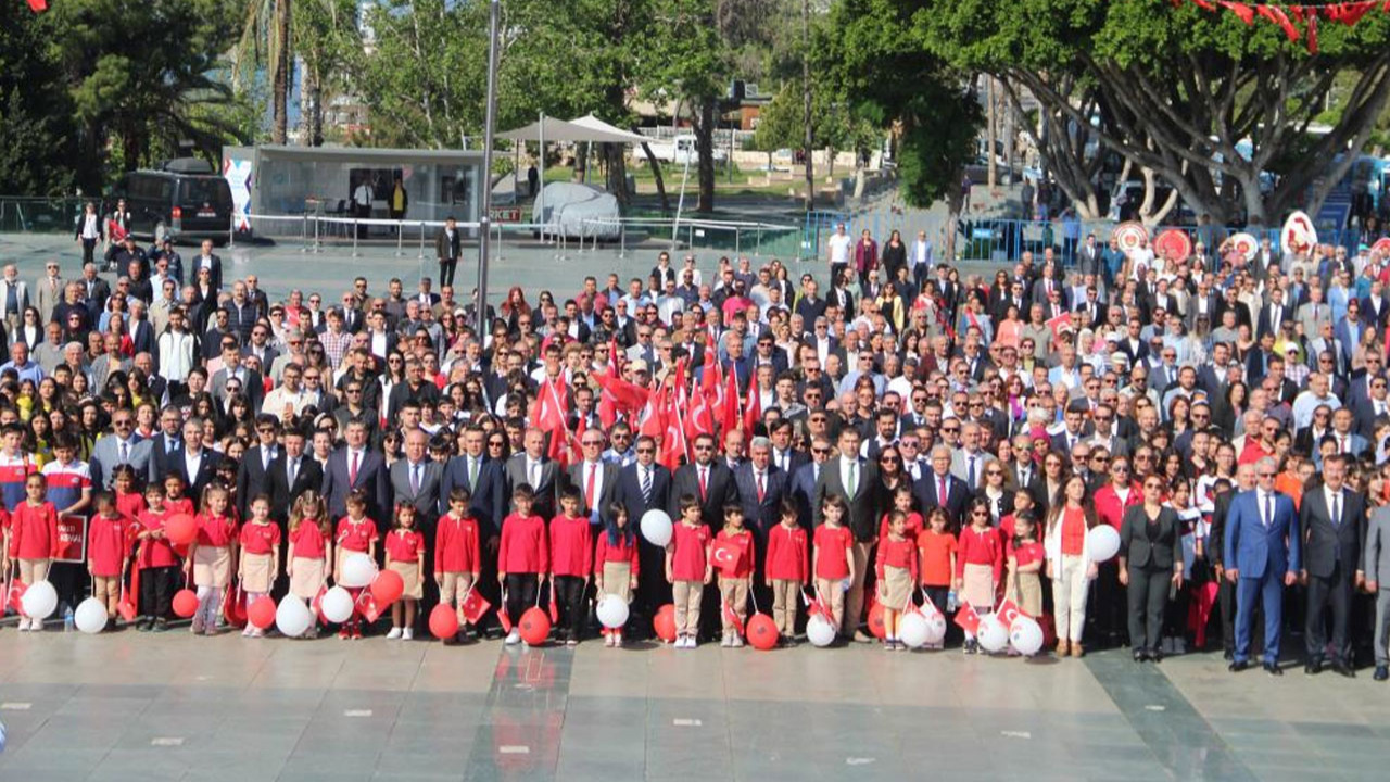 Antalya’da 23 Nisan Ulusal Egemenlik ve Çocuk Bayramı coşkusu