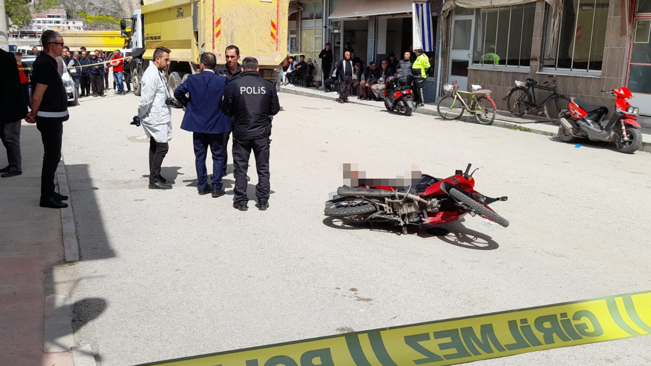 Çorum'da 64 yaşındaki motosiklet sürücüsü hayatını kaybetti