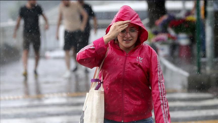 İstanbul'u 'Oraj' vuracak Meteoroloji ve AKOM'dan uyarı kar da geri geliyor sıcaklık resmen çakılacak