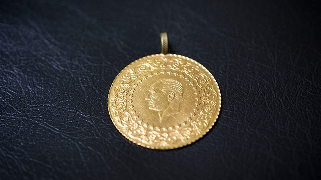 Altın yeni rekor kırdı! Dolarla birlikte altın fiyatları da uçtu 9 Haziran 2023 gram altın 1480 lira oldu
