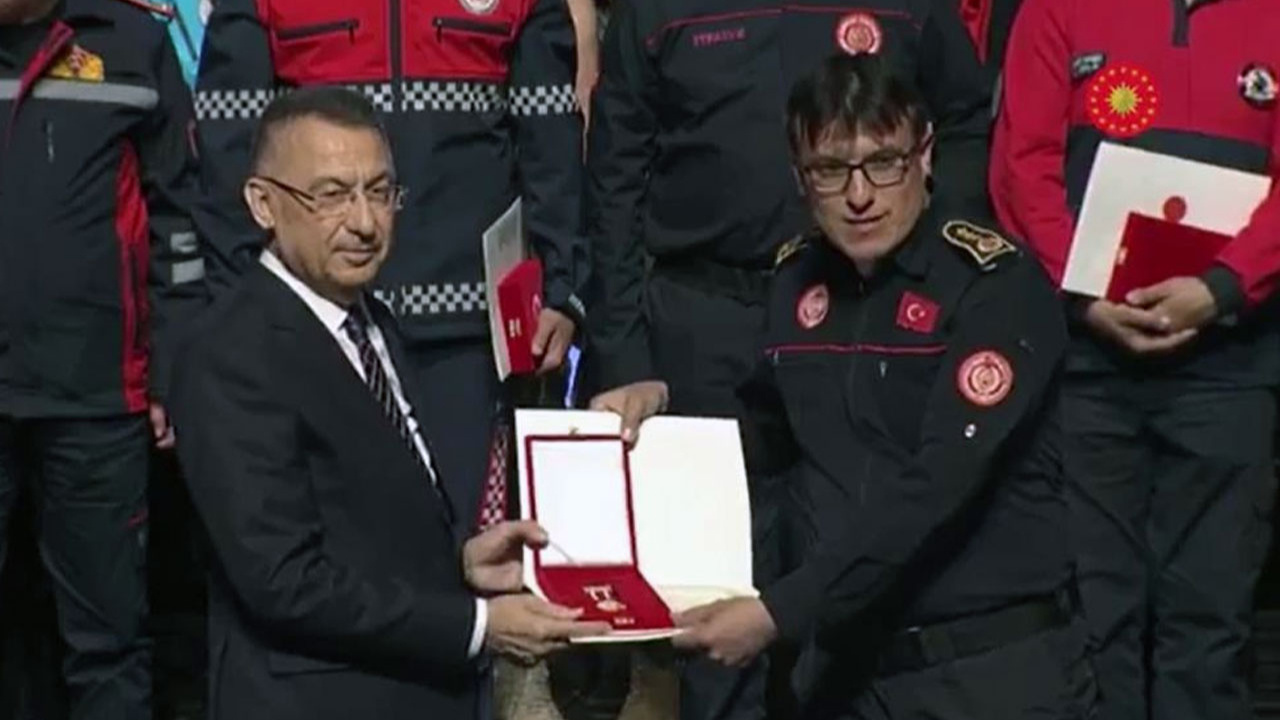 Cumhurbaşkanı Erdoğan’dan Kayseri İtfaiyesi’ne Devlet Üstün Fedakârlık Madalyası