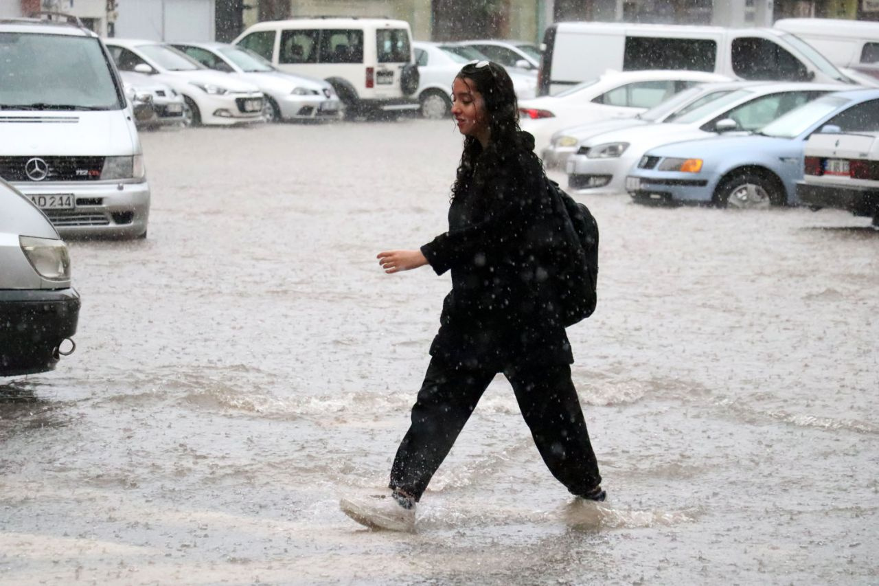 27 şehirde alarm verildi! Meteoroloji'den yeni hava durumu raporu!İstanbul, Ankara, İstanbul, Bursa...