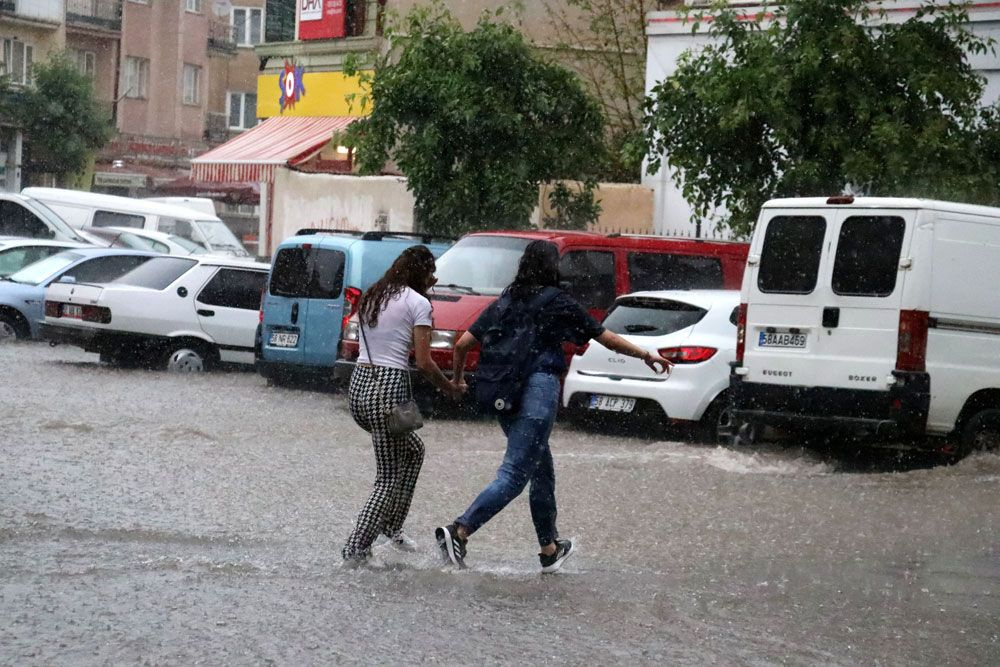 27 şehirde alarm verildi! Meteoroloji'den yeni hava durumu raporu!İstanbul, Ankara, İstanbul, Bursa...