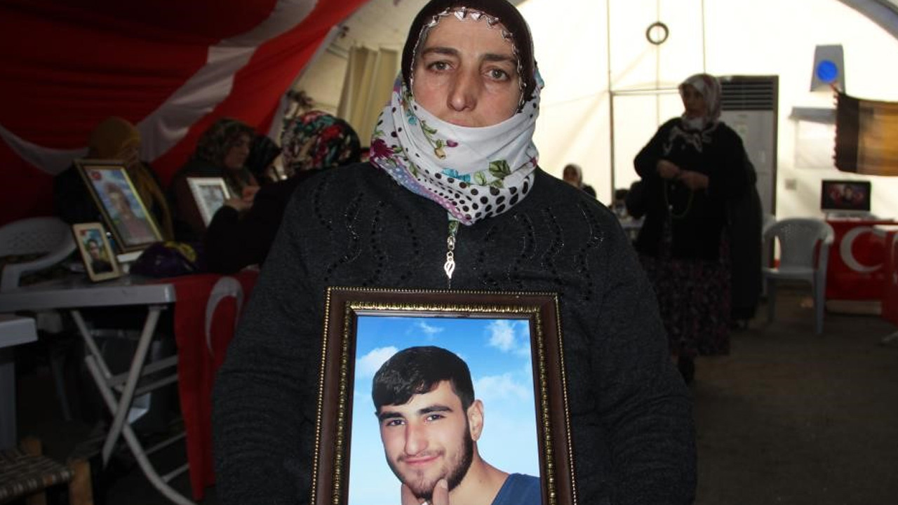 HDP’nin kapısında evladını isteyen aile, 3 yıl sonra çocuğuna kavuşacak