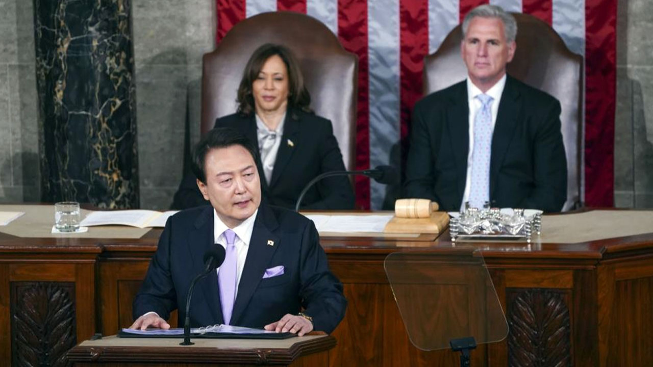 Güney Kore lideri Yoon: “Diyalog için kapımız Kuzey Kore’ye açık”