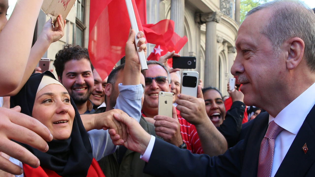 Cumhurbaşkanı Erdoğan sahaya iniyor! Emeklilere özel indirim kartı geliyor
