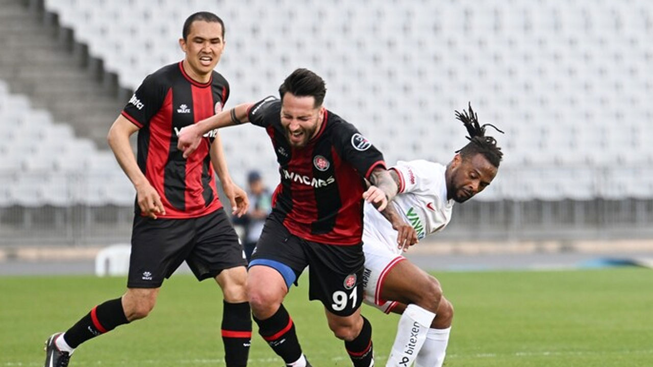 Antalyaspor, Fatih Karagümrük'ü deplasmanda yendi